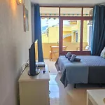 Апартаменты Cosy Place With Sea View By Helloapartments Пуэрто-де-Сантьяго
